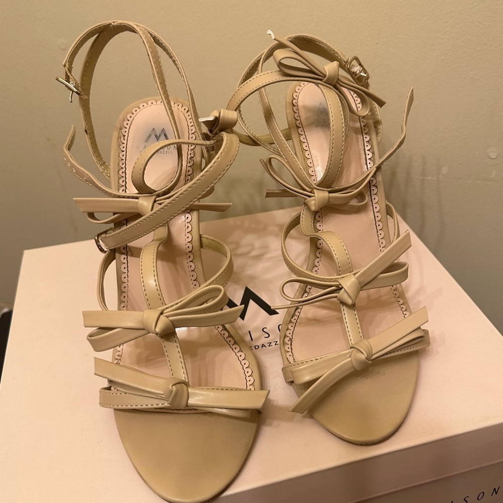 Cream heel sandal